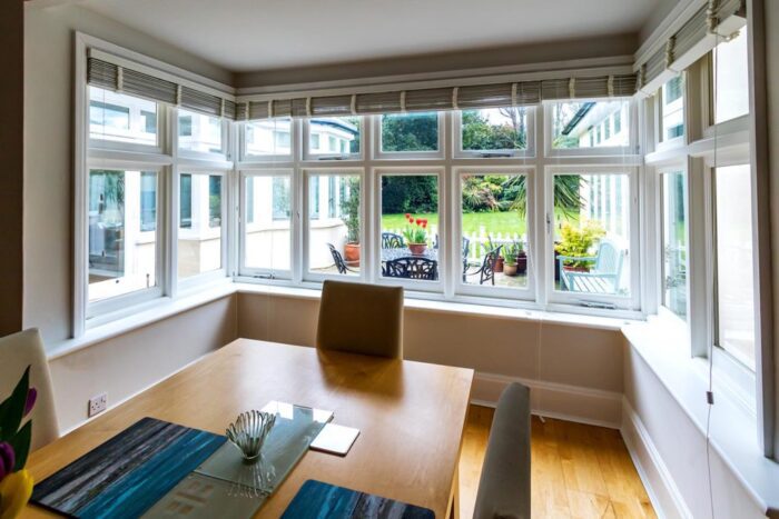 Eating-area-large-casement-timber-bay-window-Ernle-Road-Wimbledon-1024x683